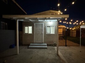 209 N Eastman Ave in Los Angeles, CA - Building Photo