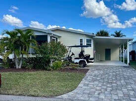 17 Domingo Ct in Ft. Myers, FL - Building Photo