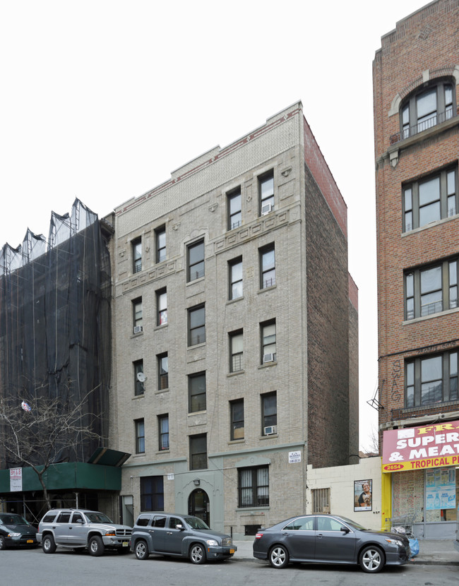 2662 Valentine in Bronx, NY - Building Photo - Building Photo