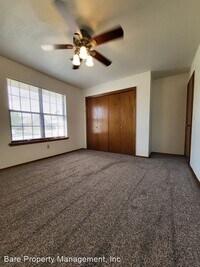 1309 Newbury Dr photo'