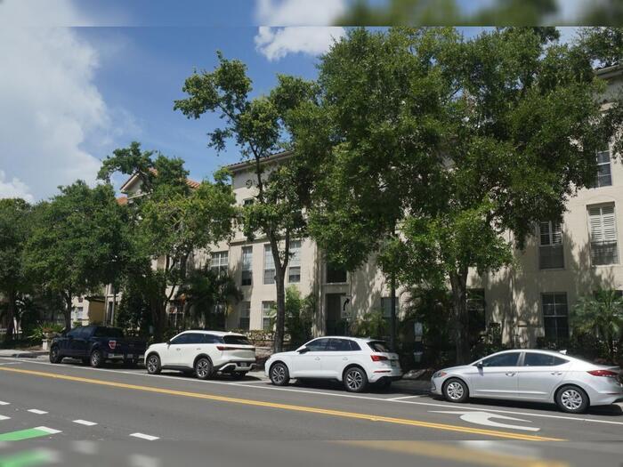 2411 W Horatio St in Tampa, FL - Building Photo