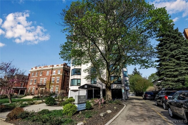 849 Delaware Ave in Buffalo, NY - Building Photo - Building Photo