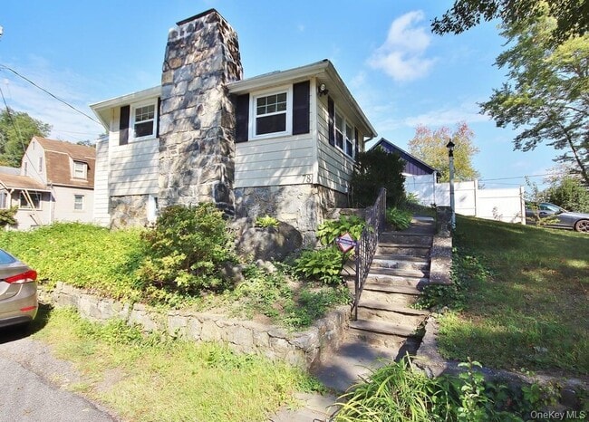 78 Dunderberg Rd in Putnam Valley, NY - Building Photo - Building Photo