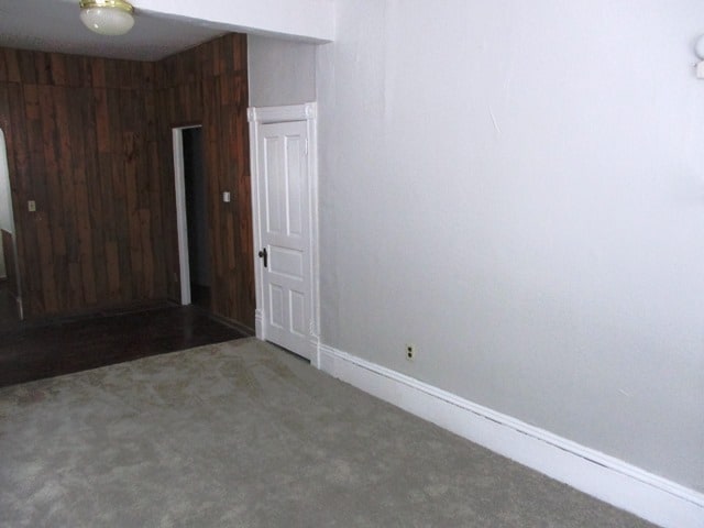 704 W Mulberry St in Bloomington, IL - Foto de edificio - Building Photo