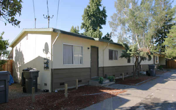 2519 Corby Ave in Santa Rosa, CA - Building Photo - Building Photo