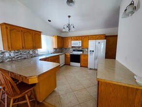 533 Eagle Dr in Alamogordo, NM - Building Photo - Building Photo