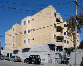 691-699 Monterey Blvd in San Francisco, CA - Building Photo - Building Photo