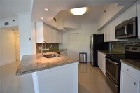 3135 NE 184th St, Unit 2102 in North Miami Beach, FL - Building Photo - Building Photo