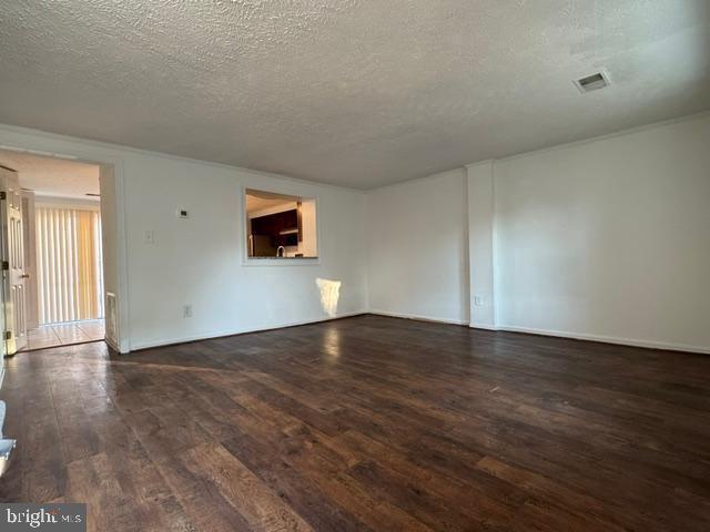 8604 Hamilton Ct in Manassas Park, VA - Building Photo - Building Photo