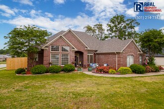 4040 Robinwood Cir in Bryant, AR - Building Photo - Building Photo