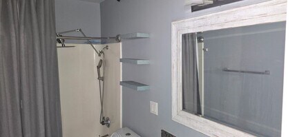 96 Streamwood in Irvine, CA - Foto de edificio - Building Photo