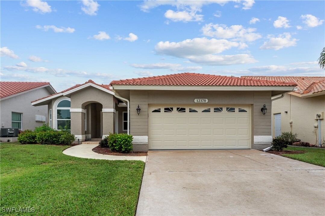 12370 Kelly Sands Way in Ft. Myers, FL - Building Photo