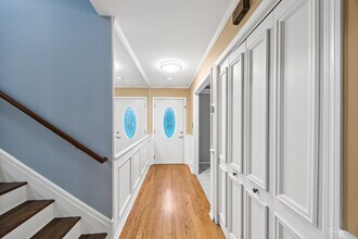 5S300 Tuthill Rd in Naperville, IL - Building Photo - Building Photo