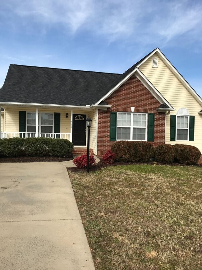 621 Cotton Branch Dr in Boiling Springs, SC - Building Photo - Building Photo