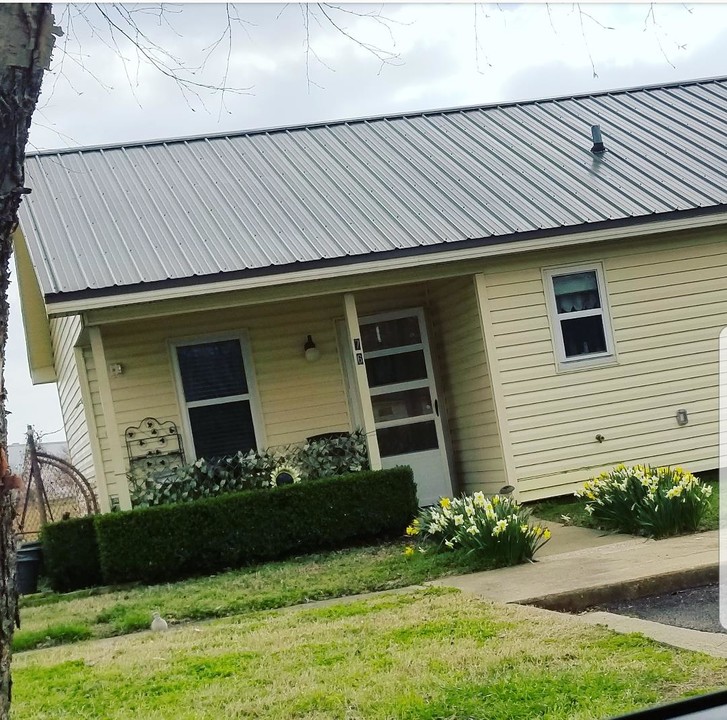 River Manor Apartments in Osceola, AR - Building Photo