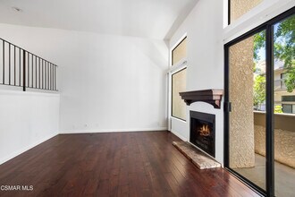 26001 Alizia Canyon Dr in Calabasas, CA - Building Photo - Building Photo