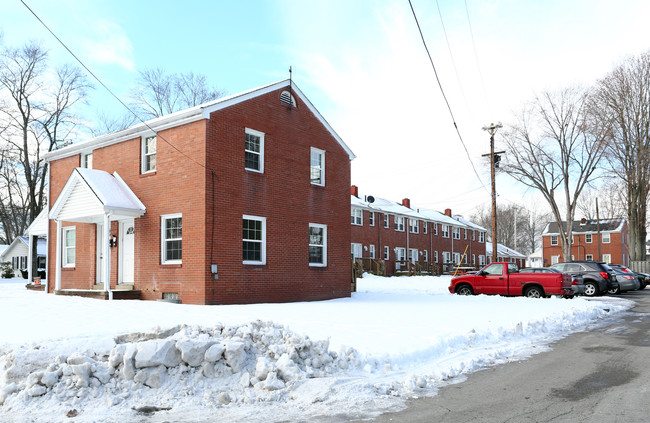 112 W Park Ave in Hubbard, OH - Building Photo - Building Photo