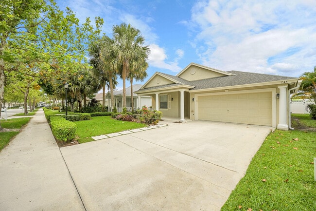 248 Clocktower Dr in Jupiter, FL - Building Photo - Building Photo