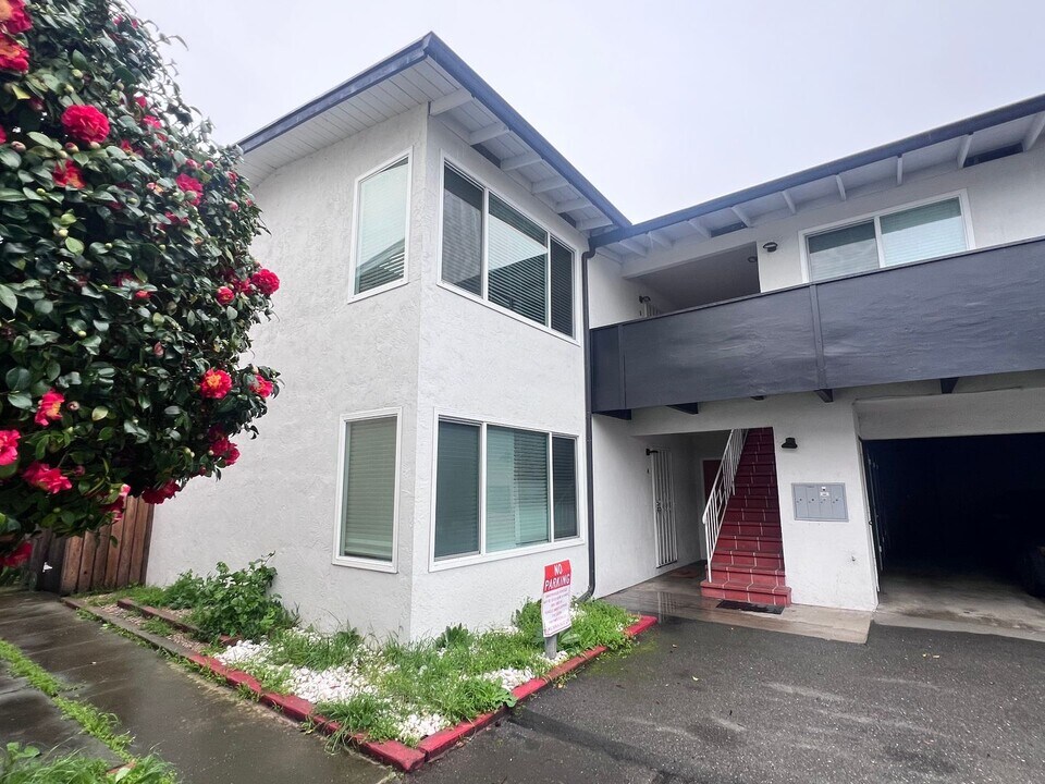 14723 Martell Ave in San Leandro, CA - Building Photo