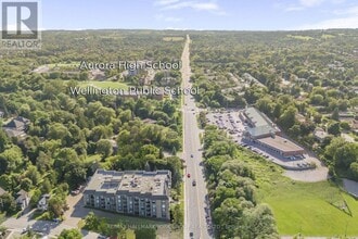 85 Wellington St W in Aurora, ON - Building Photo - Building Photo