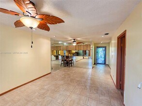 8044 NW 41 Ct in Sunrise, FL - Building Photo - Building Photo