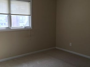 2933 Eden Ave, Unit 2933 in Cincinnati, OH - Building Photo - Building Photo