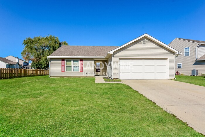 118 Broadmoor Bend in Pittsboro, IN - Foto de edificio