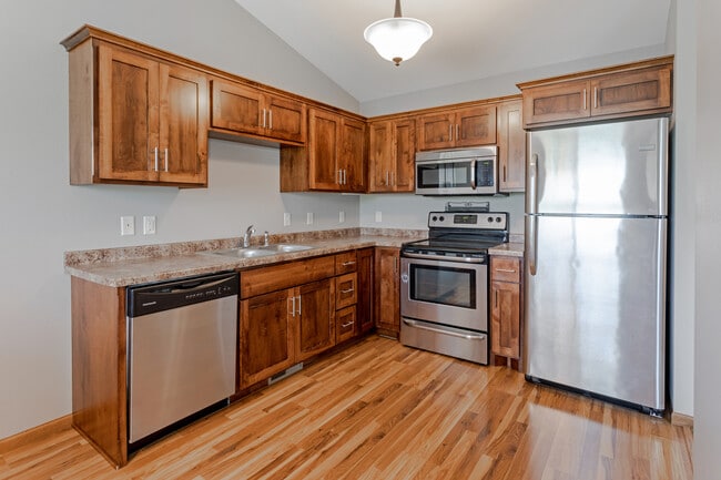 Liberty Townhomes in St. Cloud, MN - Building Photo - Interior Photo