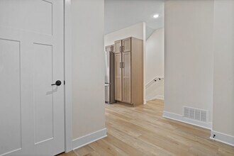 118 Eiche Dr in Slinger, WI - Building Photo - Building Photo