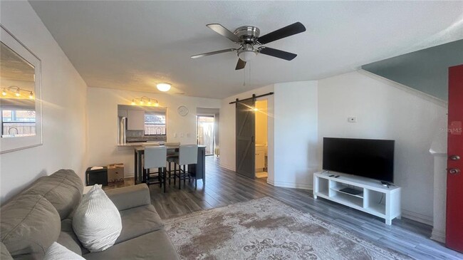 1718 Silver Creek Ct in Orlando, FL - Foto de edificio - Building Photo