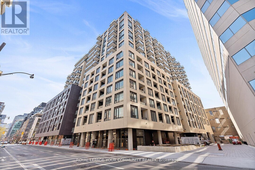 543 Richmond St W in Toronto, ON - Building Photo