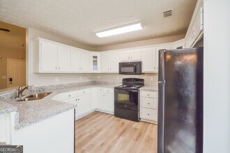 70 Serena Ct in Covington, GA - Building Photo - Building Photo