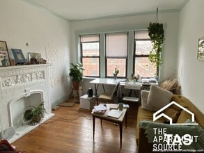 2929 W McLean Ave, Unit 3 in Chicago, IL - Building Photo - Building Photo