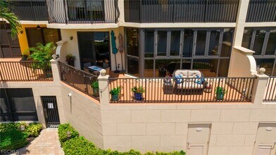 5706 Cape Harbour Dr in Cape Coral, FL - Building Photo - Building Photo