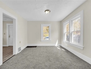 201 Alberti Ct in Akron, OH - Building Photo - Building Photo