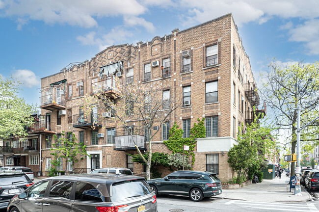 4418 14th Ave in Brooklyn, NY - Foto de edificio - Building Photo