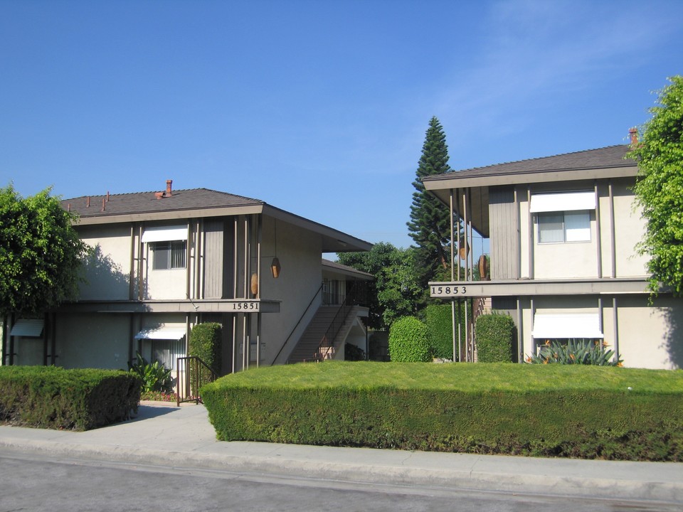 Landmark Apartments in Whittier, CA - Building Photo