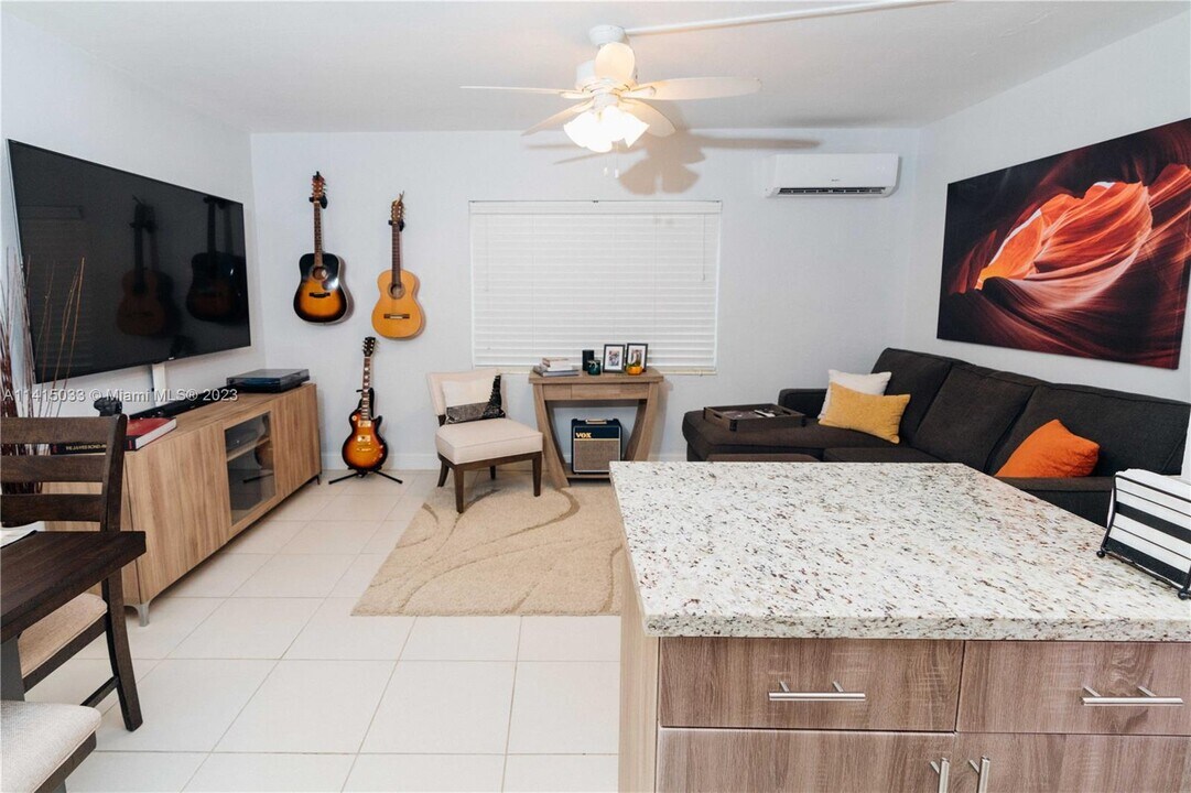 7901 SW 64th Ave, Unit 6 in South Miami, FL - Building Photo