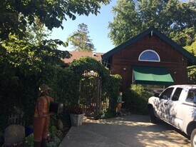 421 10th St in Davis, CA - Building Photo