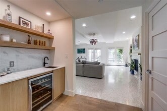 2829 Dyer St in Dallas, TX - Building Photo - Building Photo