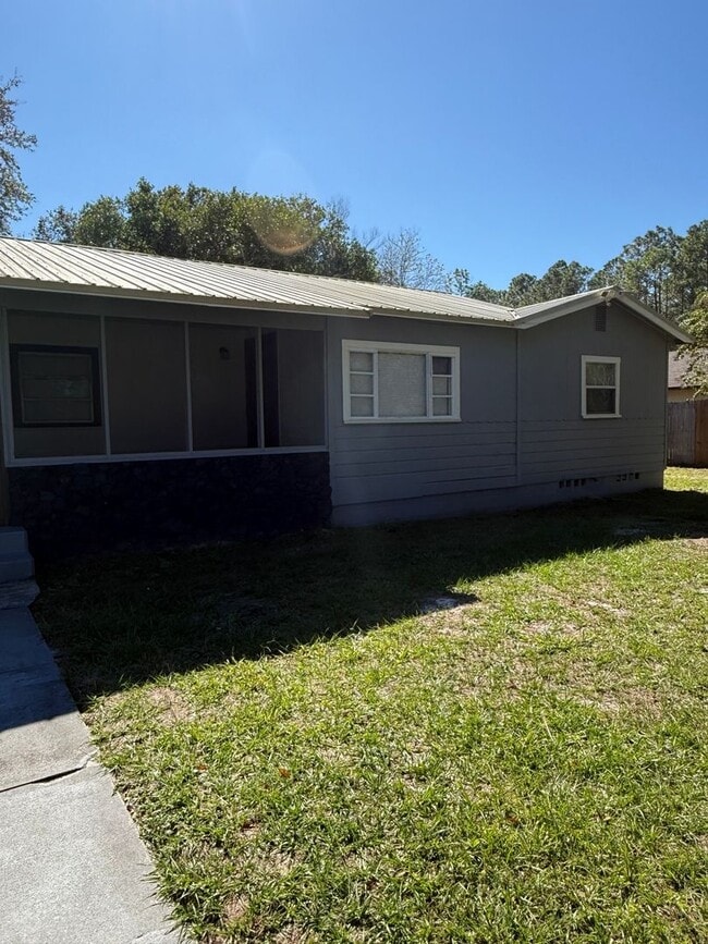 property at 1618 Magnolia Ave
