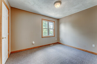 2 Bakers Landing in Morgantown, WV - Building Photo - Building Photo
