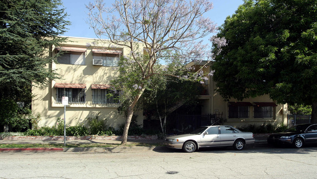 11808 Iowa Ave in Los Angeles, CA - Building Photo - Building Photo