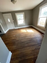 1910 W College St in Springfield, MO - Building Photo - Building Photo