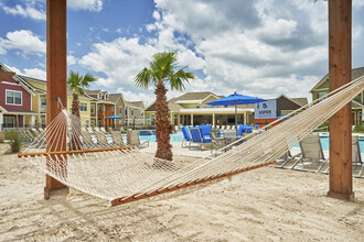 The Heights at College Station in College Station, TX - Building Photo - Building Photo