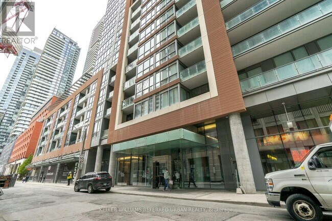 8 Mercer St in Toronto, ON - Building Photo - Building Photo