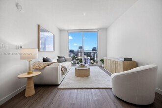 2000 Biscayne Blvd in Miami, FL - Foto de edificio - Building Photo