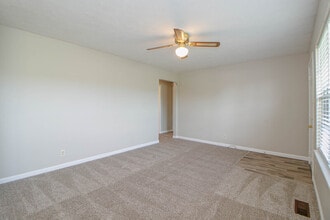 112 Grant Ave in Oak Grove, KY - Building Photo - Building Photo