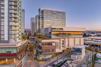 Marine Gateway Tower 1 in Vancouver, BC - Building Photo - Building Photo
