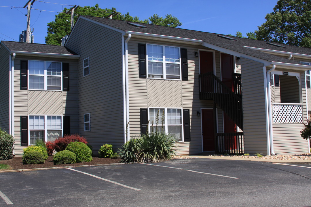 Timber East Apartments in Lynchburg, VA - Building Photo